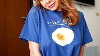 Hot Latina girl cooked fried eggs with dick