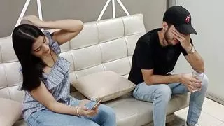 Very sexy stepsister gives me a good blowjob until it reaches her pretty mouth - Porn in Spanish