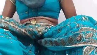 Masterbation in saree