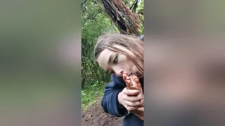 Naughtynini - I Lick Dirt Off My Feet For You