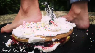 Cake Squishing To Satisfy Your Foot Fetish