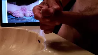 I Love Wide Open, Strong Smelling Pussy-Holes!!!!!....