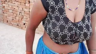 Beautiful housewife pissing and fingering her cremei pussy