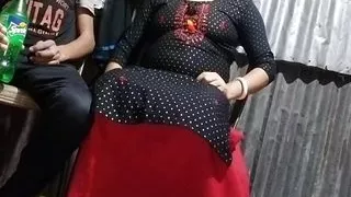 Wife Sex by Selling Boy In There Home In Bora Dhon Fuck