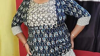 Desi young bhabi Pissing on the floor so hot