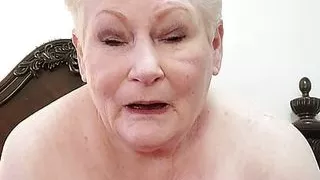 Sexy Gilf Takes A Request From a Fan