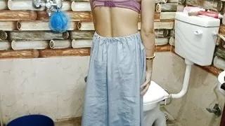 Bhabhi ko Bathroom me choda dewar ne