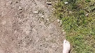 Cumming fully naked in open car park