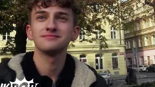 Pretty Guy At The Park Swallows A Strangert's Dick & Shows Tha He Definitely Has Experience With Boners - TWINK POP