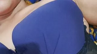 Come to me and enjoy my very excited body