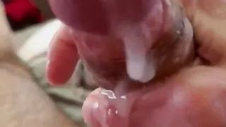 Throwing the milk on a hot and horny Sunday to jerk off my cock