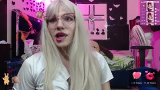 Lovely Blonde With Tight Pussy Masturbate Solo