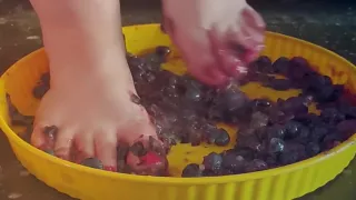 Feet Smash - Miss Blackberry