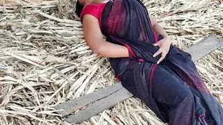 Komal ko bhais ko chara dalne bola tha to vahi par so gaye