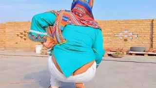 the bigcock entered the desi bride s wet pussy and both the couple experienced rl