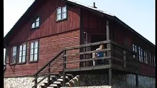 Country housewife gets her slammed outdoors