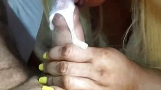 Double blowjob and sperm rain in the pussy