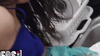 Linda Del Sol Washes Tommy Cock Wearing Gloves Before Fucks Her Right Next To The Sink - MOFOS