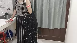 Sutela Bhai Bhaiya Choro Na Koi Dekhlega In Kitchen In Hindi Audio