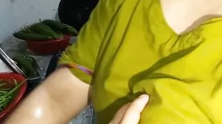 Newly married bhabhi fucked by her devar in kitchen - Devar ne bhabhi ke laakh mana karna pe bhi chod diya , QueenbeautyQB