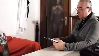 Lesson of Urology for This Italian Milf