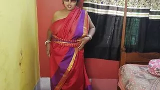Indian sizzling mom showing her juicy pussy in red sharee