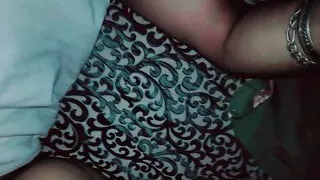 Hot beti ko uske baap ne chod diya