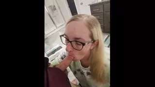 I love having a hard cock to suck - Mama_Foxx94