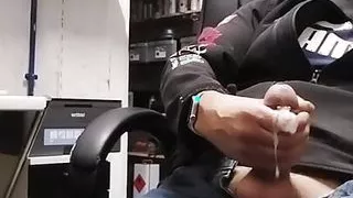 Jung Men Cumshot in Office After Work for First time