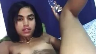 Mama zendeya masturbates and masturbates while shaking with pleasure