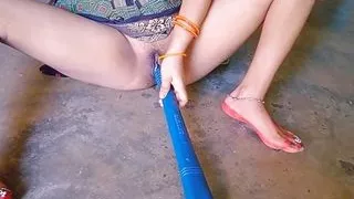 Indian Aunty boom with broom