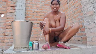 Indian Aunty Bathing And Fingering Her Pussy