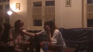 Claudia Odenweller In Mit Schulfreundin Am Saufen