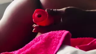 Dozen Roses Make Her Cum