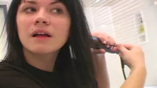 Andi doing her makeup - GNDGFVids