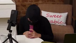 Jasmine has fun with her dildo sucking it