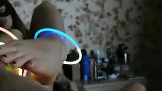 Oksi jerked off her hubby's dick with her legs