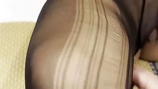 Exciting to have her pantyhose ripped