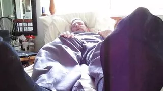 Hairyartist says sniff and massage my feet