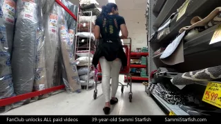 Shopping In Buttless Leggings