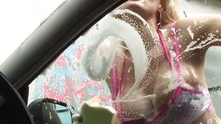 Experienced lady Stacey Saran a big slut with tattooed blonde skin loves to be pleasured in her pussy