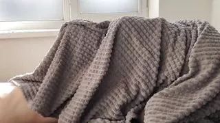 This is how I wake up my boyfriend when he doesn't want to wake up