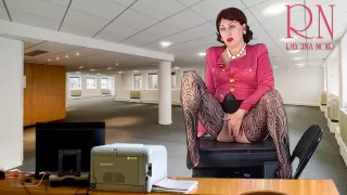 Secretary Seduces Her Boss Shows Her Pussy Tits And Masturbating Her Cunt