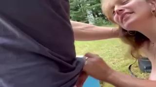 Belle-mere Me Suce Comme Une Salope Lors Dun Pique-nique