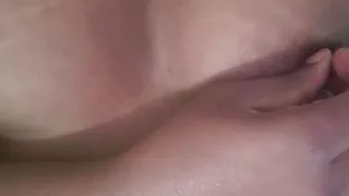 Unexpected201 plays with her titties who wants to be my sugar daddy