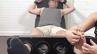 Bound daddy Achilles tickled all over body and feet by Matt