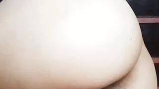 Chiikna mann lagyo thulo lado chaiyo , i want to fuck hardly