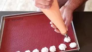 Cicci77 makes Pedro cum to start a new collection, makes him piss and then prepares the exclusive sperm meringues 45%