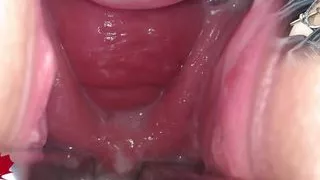 The hole expander stretches the mistress' pussy wide. Enjoy the juicy cunt meat!