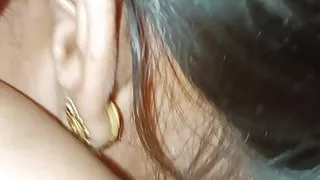 Prosan bhabhi ki chudai videos Padosan bhabhi ko kiss kiya aur jamkar chudai Kiya fir bhabhi ne apni jhante saaf ki